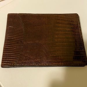 leather wallet. Great condition. New. Never used